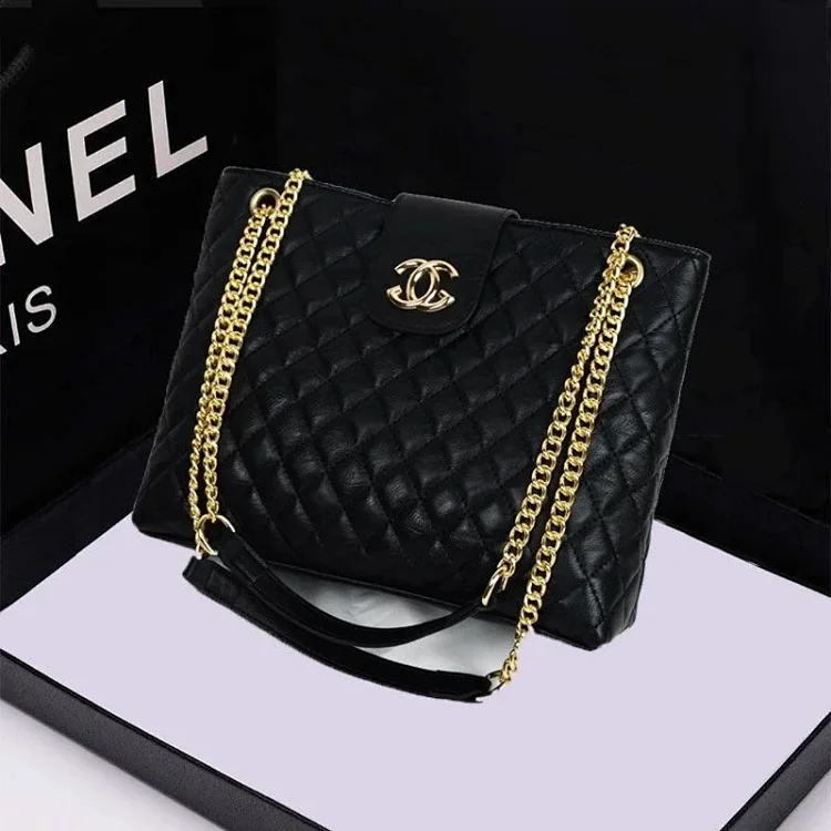 Chanel Fashion Bag