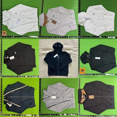 Hoodies / 3242