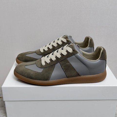 Shoes & slippers / 3381