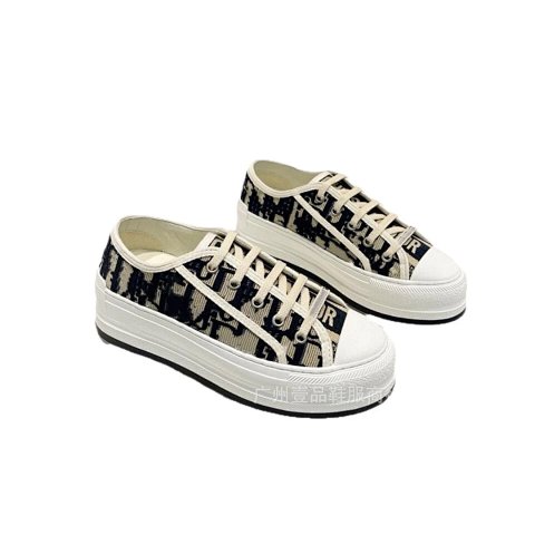 Shoes & slippers / 3399