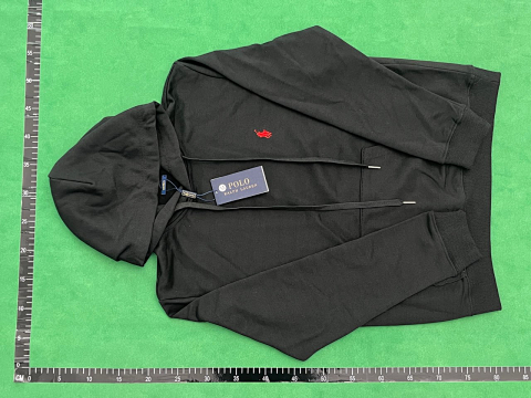 Hoodies / 3523